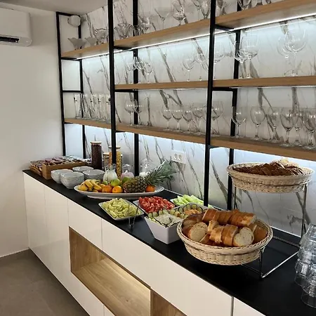 Apartahotel Malo 3*