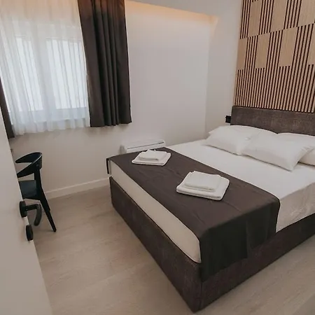 Aparthotel Malo More 3*