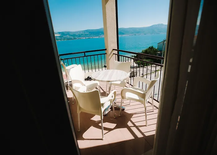 Malo Lägenhetshotell Arbanija