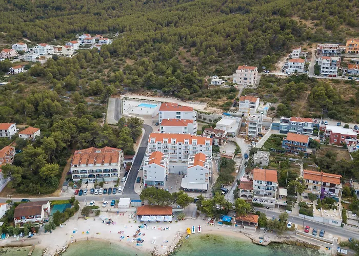 Malo Lägenhetshotell Arbanija