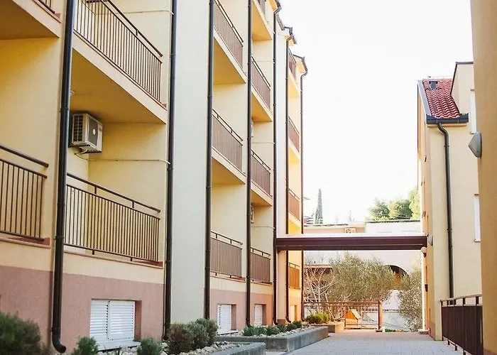 Lägenhetshotell Malo 3*