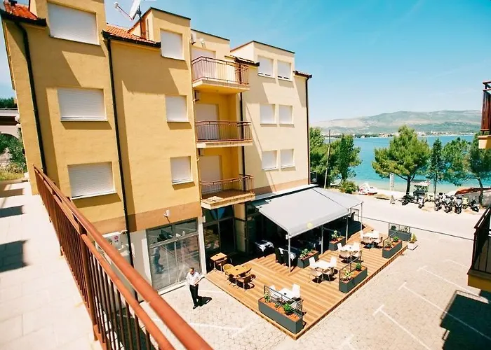 Lägenhetshotell Malo Arbanija