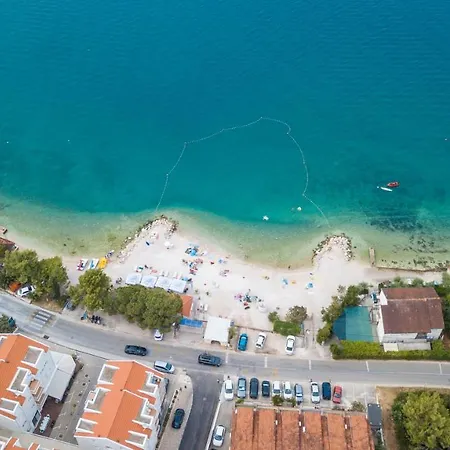 Malo More 3* Arbanija
