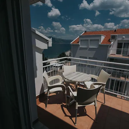 Malo Appart hôtel Arbanija